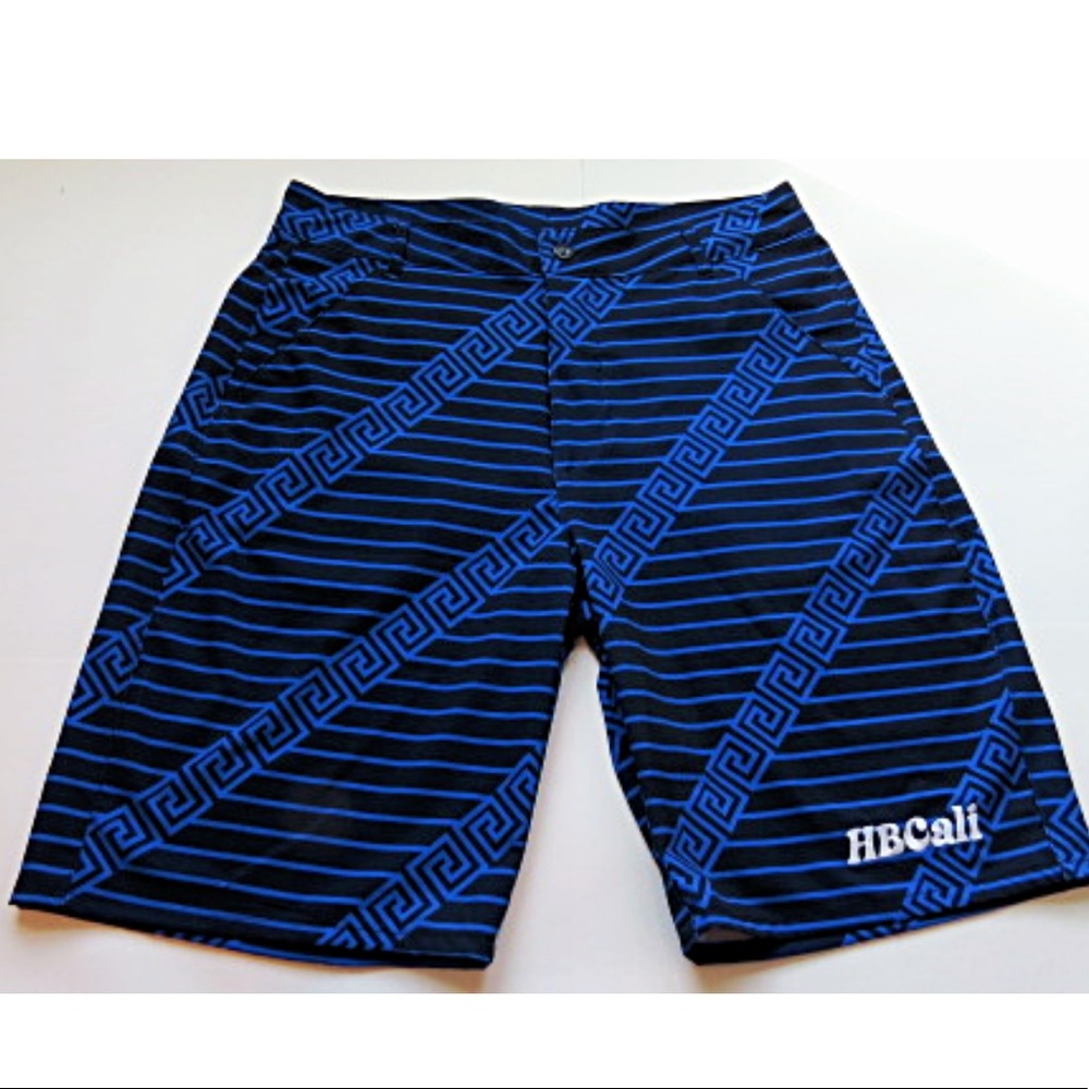 New amphibious 4 way stretch shorts great style💕